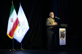 محمد حسن زاده، دبیر جشنواره تئاتر در اختتامیه سی و پنجمین جشنواره تاتر استان خراسان رضوی