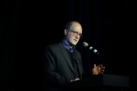 محمدمهدی احمدی، مشاور عالی وزیر و مدیرکل حوزه وزارتی و سرپرست معاونت هنری در اختتامیه سی و پنجمین جشنواره تئاتر استان خراسان رضوی