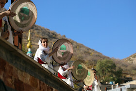جشن انار پاوه در روستای ساتیاری