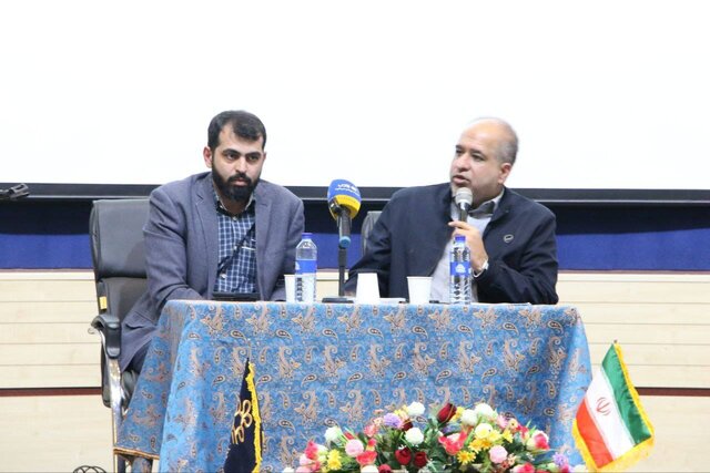 خضریان: بانک آینده ۳۵۰ همت به بانک مرکزی بدهکار بود/ نجابت: انحلال بانک آینده با ایجاد سپر حفاظتی برای سپرده‌گذاران