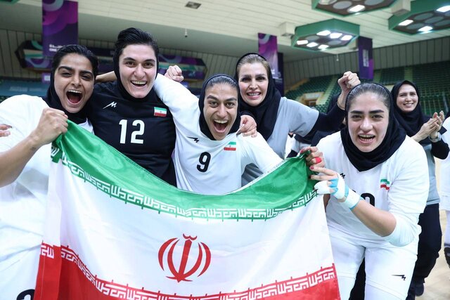 وقتی هندبال مردان ایران از زنان عقب می افتد!