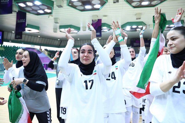 کاپیتان هندبال: این مدال حق دختران ایران بود/جنگیدیم تا برنز گرفتیم