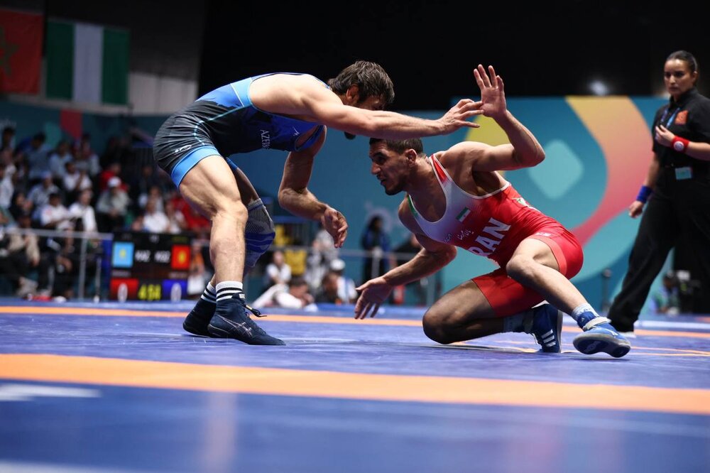 رحمان عموزاد قهرمان کشتی آزاد کشورهای اسلامی شد/ مومنی برنز گرفت