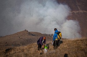 عملیات مهار آتش‌سوزی مناطق کوهستانی روستاهای دلیر و الیت