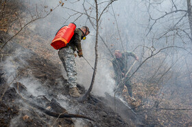 عملیات مهار آتش‌سوزی مناطق کوهستانی روستاهای دلیر و الیت