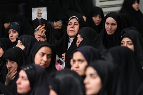 اولین شب مراسم عزاداری ایام شهادت حضرت فاطمةالزهرا سلام‌الله‌علیها در حسینیه امام خمینی(ره)