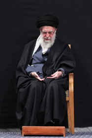 اولین شب مراسم عزاداری ایام شهادت حضرت فاطمةالزهرا سلام‌الله‌علیها در حسینیه امام خمینی(ره)