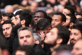 اولین شب مراسم عزاداری ایام شهادت حضرت فاطمةالزهرا سلام‌الله‌علیها در حسینیه امام خمینی(ره)