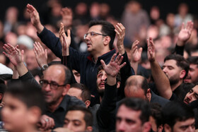 اولین شب مراسم عزاداری ایام شهادت حضرت فاطمةالزهرا سلام‌الله‌علیها در حسینیه امام خمینی(ره)