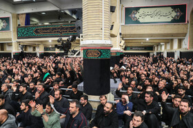 اولین شب مراسم عزاداری ایام شهادت حضرت فاطمةالزهرا سلام‌الله‌علیها در حسینیه امام خمینی(ره)