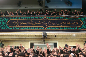 اولین شب مراسم عزاداری ایام شهادت حضرت فاطمةالزهرا سلام‌الله‌علیها در حسینیه امام خمینی(ره)