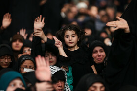 اولین شب مراسم عزاداری ایام شهادت حضرت فاطمةالزهرا سلام‌الله‌علیها در حسینیه امام خمینی(ره)