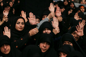 اولین شب مراسم عزاداری ایام شهادت حضرت فاطمةالزهرا سلام‌الله‌علیها در حسینیه امام خمینی(ره)