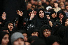 اولین شب مراسم عزاداری ایام شهادت حضرت فاطمةالزهرا سلام‌الله‌علیها در حسینیه امام خمینی(ره)