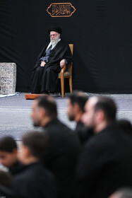 اولین شب مراسم عزاداری ایام شهادت حضرت فاطمةالزهرا سلام‌الله‌علیها در حسینیه امام خمینی(ره)