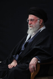 اولین شب مراسم عزاداری ایام شهادت حضرت فاطمةالزهرا سلام‌الله‌علیها در حسینیه امام خمینی(ره)