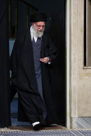 اولین شب مراسم عزاداری ایام شهادت حضرت فاطمةالزهرا سلام‌الله‌علیها در حسینیه امام خمینی(ره)