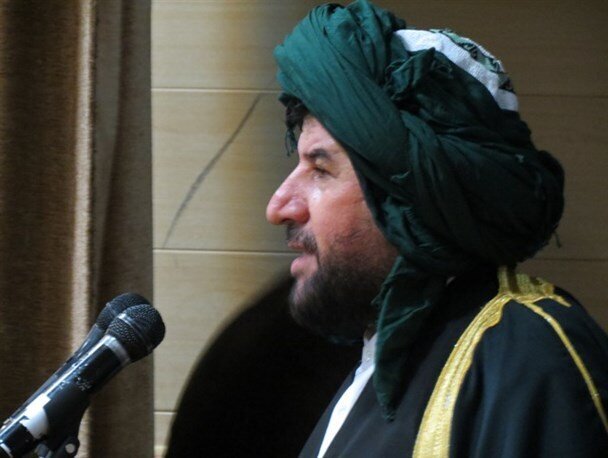 امام‌جمعه موقت سنندج: جامعه امروزی باید از غفلت دوری کند