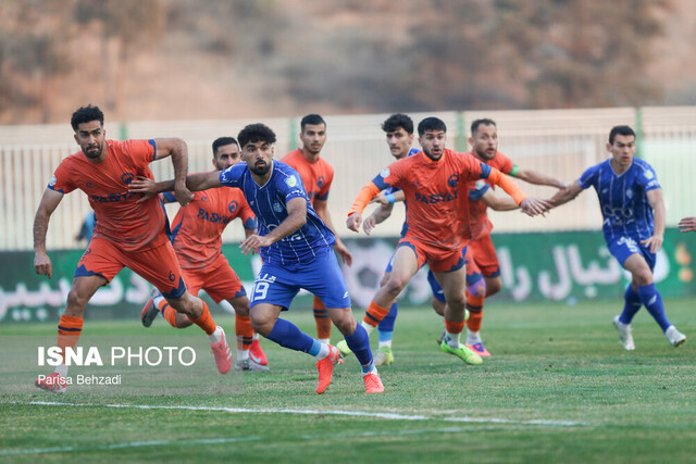 حمله مدیران پادیاب به داور: او بازی را برای استقلال درآورد!