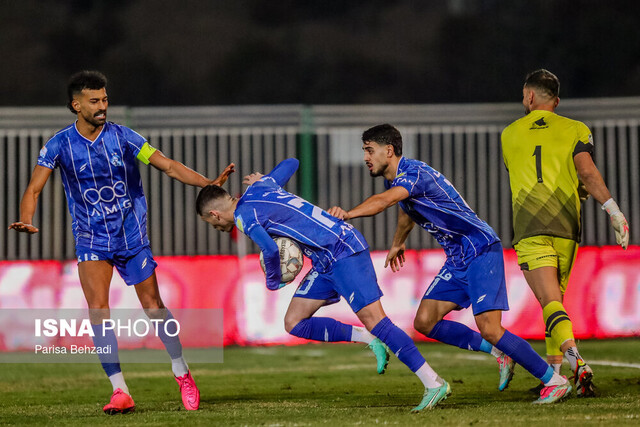 ۳ خوان مقابل استقلال!