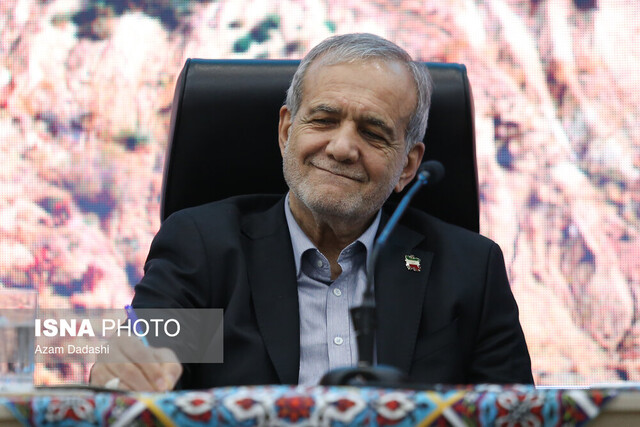 اخبار سیاسی یکم آذر؛ انتصاب جدید در ارتش/آخرین تصمیمات بنزینی/برخورد قضایی با سهامدار بانک آینده؛ دردست بررسی