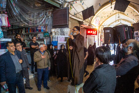 چهارپایه خوانی ایام فاطمیه در بازار قم