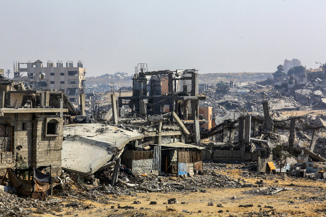 آغاز عملیات بیرون کشیدن پیکر شهدا در غزه؛ تنها با یک حفار و زیر ۷۰ میلیون تن آوار