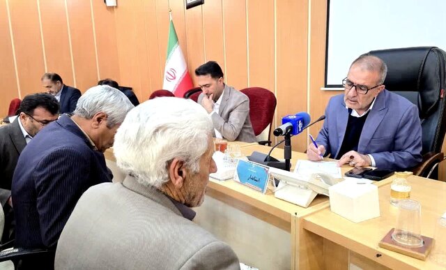 مدیران درخواستهای مردم را در کمترین زمان ممکن و با رعایت ضوابط پیگیری کنند