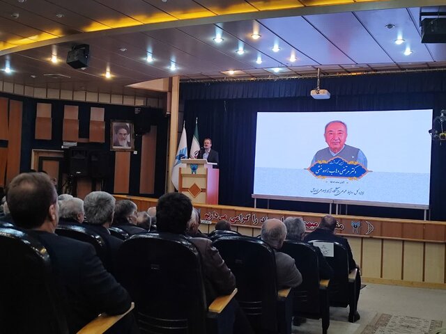 توسعه فضاهای آموزشی و مشارکت عمومی، محور اصلاح نظام تعلیم و تربیت است