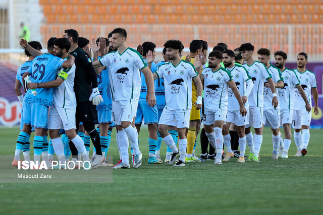 تساوی پرحادثه در فولادشهر / تعویض‌های اجباری خیبر و تقسیم امتیازات با ذوب‌آهن