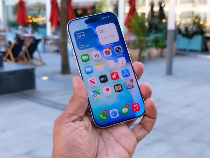 عرضه یک آیفون اقتصادی اما با یک دوربین سلفی حرفهای