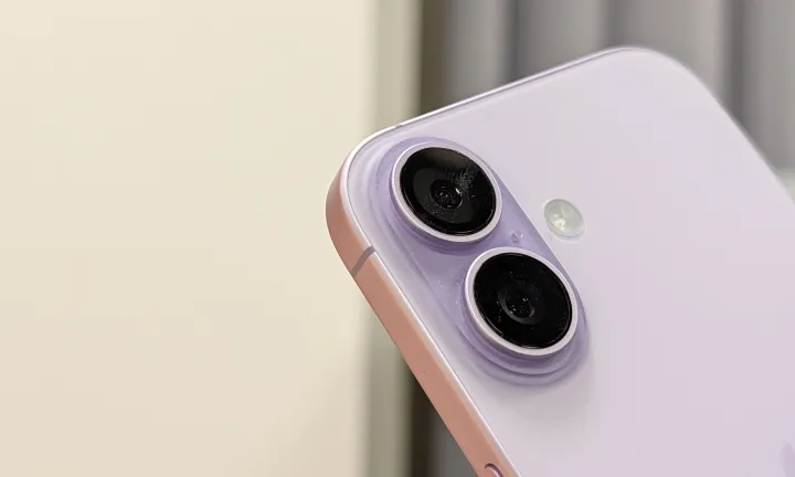 عرضه یک آیفون اقتصادی اما با یک دوربین سلفی حرفهای