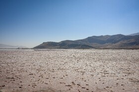 خشکسالی دریاچه مهارلو شیراز