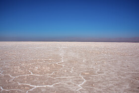 افت شدید آب‌های زیرزمینی، تالاب مهارلو را به کانون فرونشست و تهدید اقتصادی شیراز تبدیل کرد