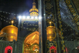 حال و هوای حرم مطهر رضوی در شب شهادت حضرت زهرا (س)
