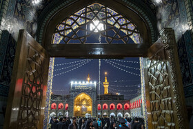 حال و هوای حرم مطهر رضوی در شب شهادت حضرت زهرا (س)