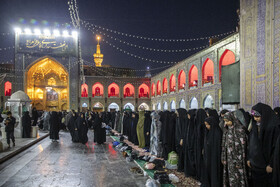حال و هوای حرم مطهر رضوی در شب شهادت حضرت زهرا (س)