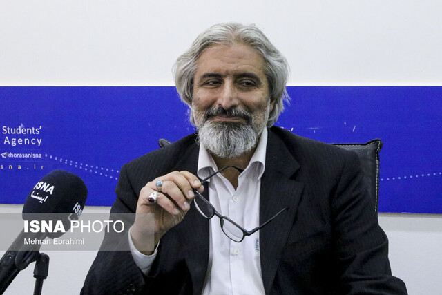 بررسی شاخصهای کمی و کیفی اثرگذار بر «ماندگاری زائر» در مشهد