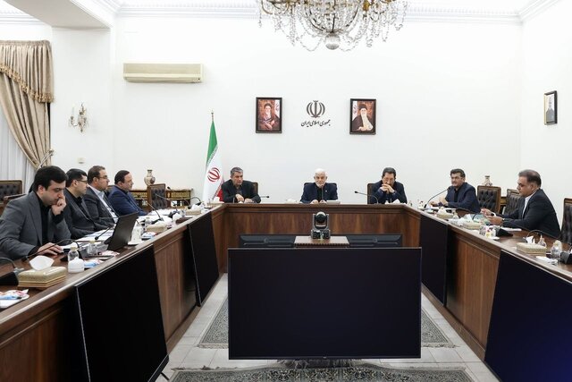 عارف:دولت مخالف واردات بی رویه صنعت نساجی است