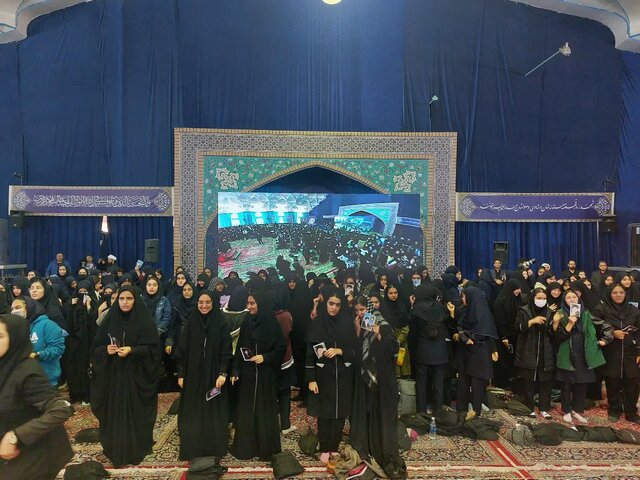 اجتماع دختران فاطمی در کرمان همزمان با تشییع پیکر شهید گمنام+عکس