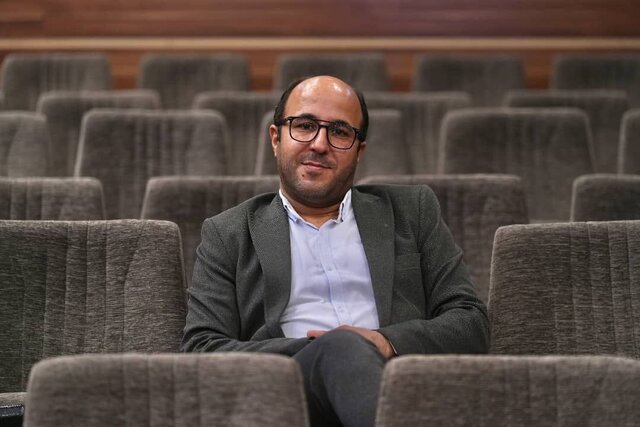 «در آستانه زوال» منتشر شد