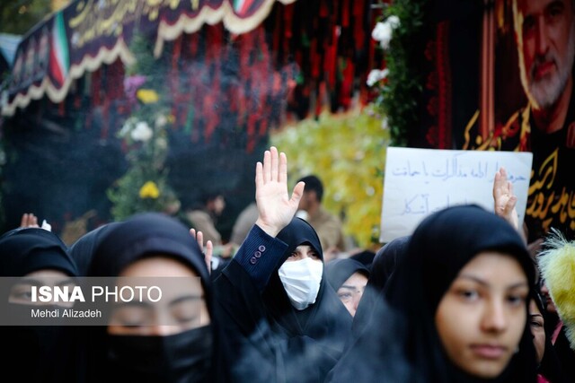 فرمانده سپاه لرستان: حضور نوجوانان در تشییع پیکر شهدای گمنام نشان از تداوم فرهنگ ایثار در نسل جدید دارد
