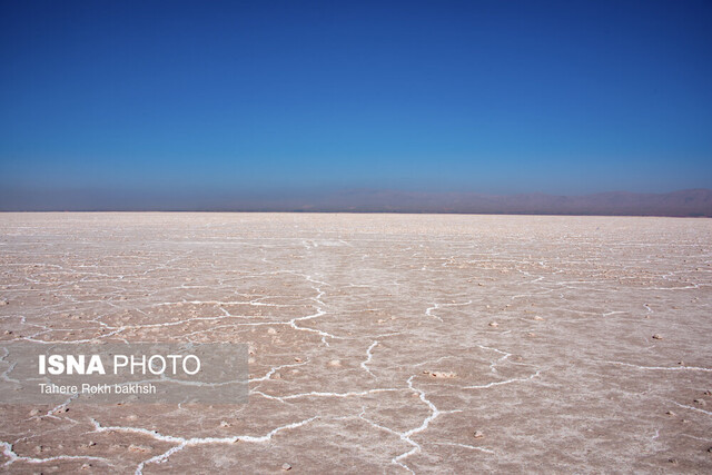 افت شدید آب‌های زیرزمینی، تالاب مهارلو را به کانون فرونشست و تهدید اقتصادی شیراز تبدیل کرد