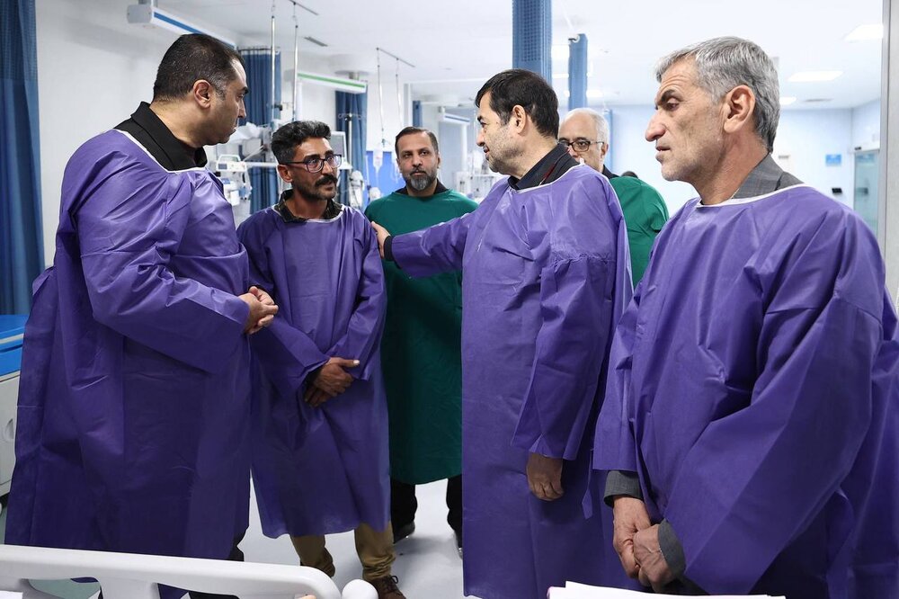 عیادت وزیر ورزش از دختر موتورسوار/ دستور دنیامالی به فدراسیون پزشکی و صندوق قهرمانان