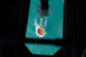 ادامه عملیات مهار آتش‌سوزی جنگل‌های مرزن‌آباد