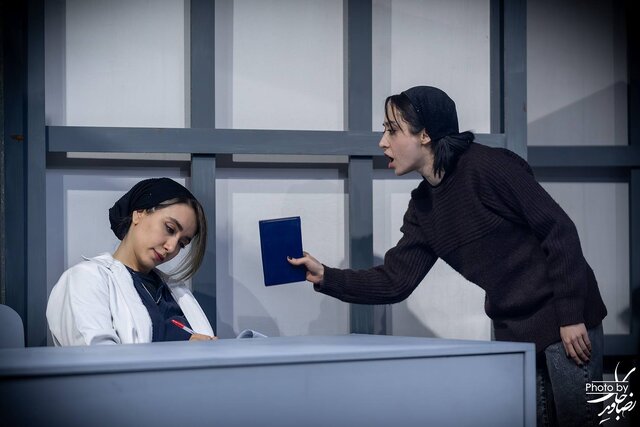 یک موضوع چالش‌برانگیز و انسانی روی صحنه