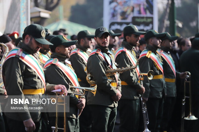 تشییع باشکوه ۴ شهید گمنام در تبریز