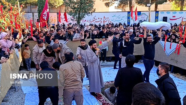 پیکر مطهر یک شهید گمنام در دانشگاه فرهنگیان کهگیلویه و بویراحمد خاکسپاری شد