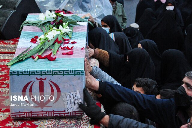 پیکر ۱۰ شهید گمنام در البرز تشییع شد