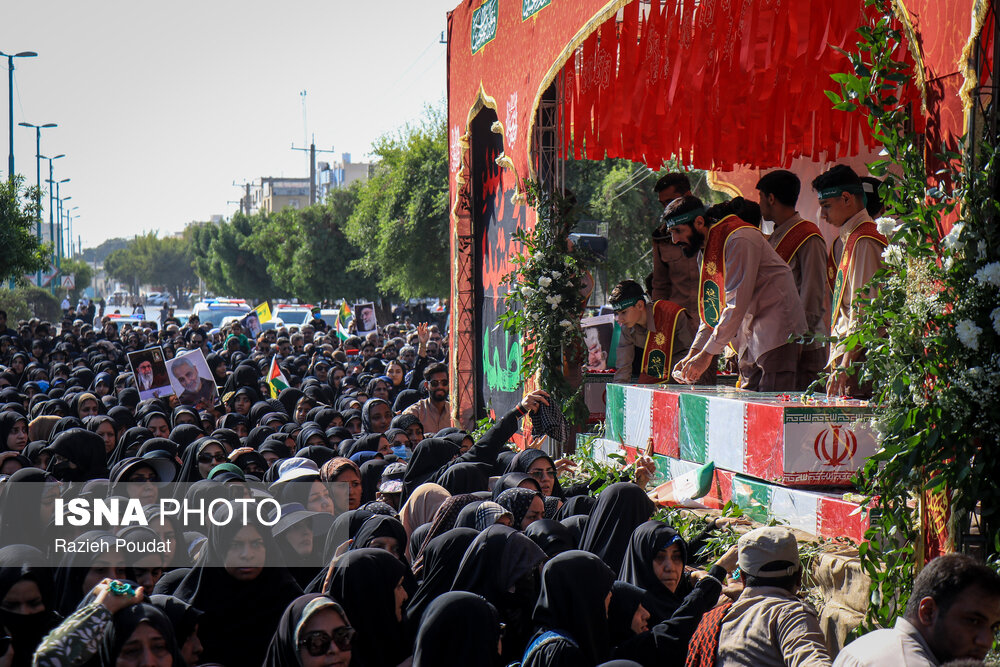 مراسم تشییع پیکرهای ۱۴ شهید گمنام - بندرعباس